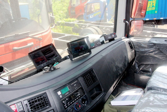 Φορτηγό ευρο- Β Level Van Cargo Truck 4x2 παράδοσης φορτίου diesel που 5200mm Wheelbase